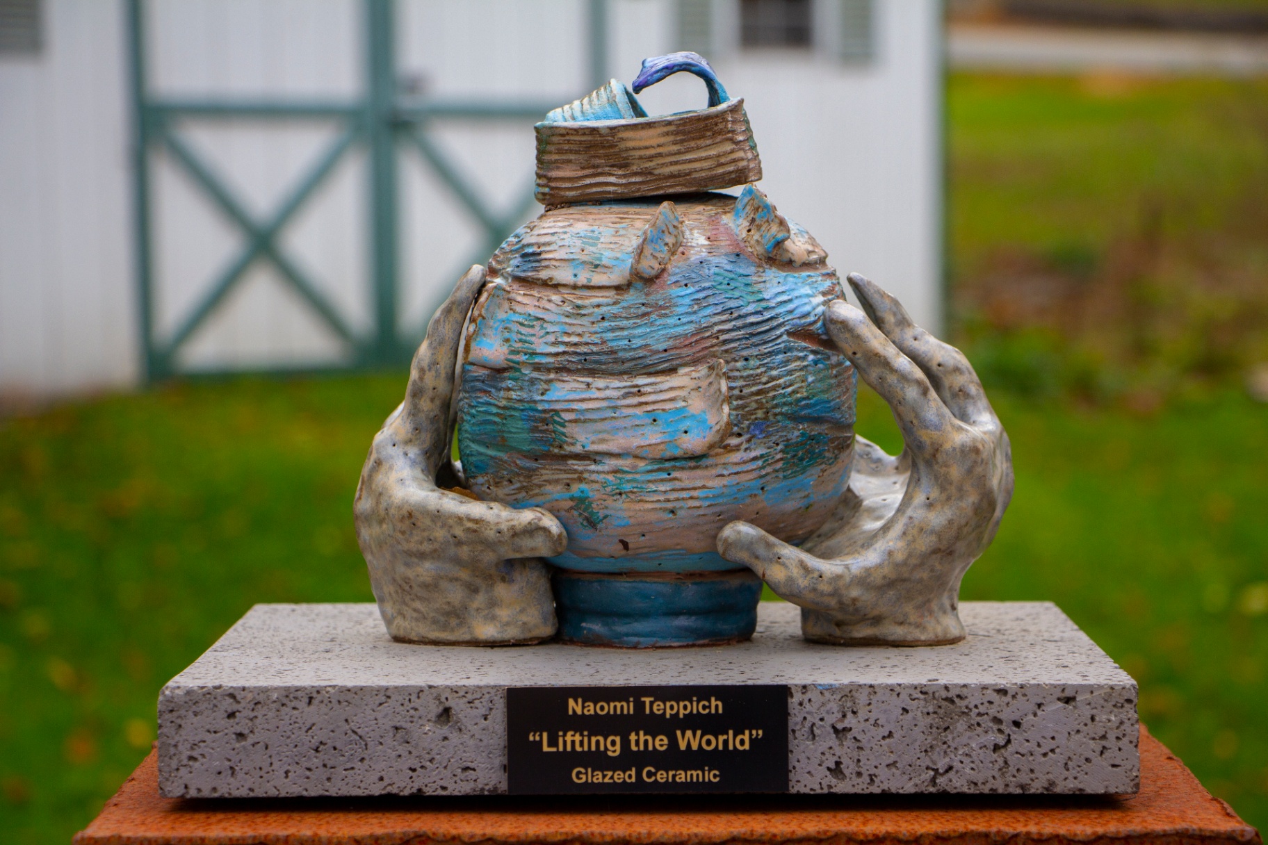 Naomi Teppich - Lifting the World - Glazed Ceramic Sculpture